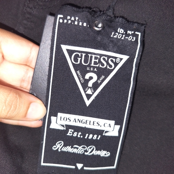 Guess Black Jean Shorts Casual Style - Picture 3 of 10